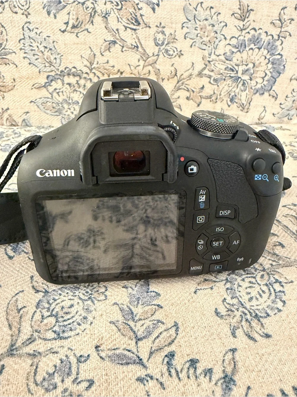 Canon EOS Rebel T7 DSLR Camera in Black with 18-55mm Lens